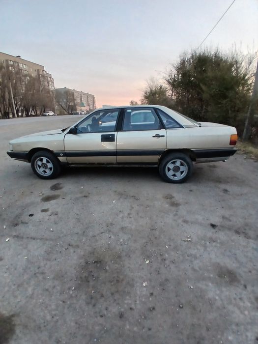 Обменяю ауди 100