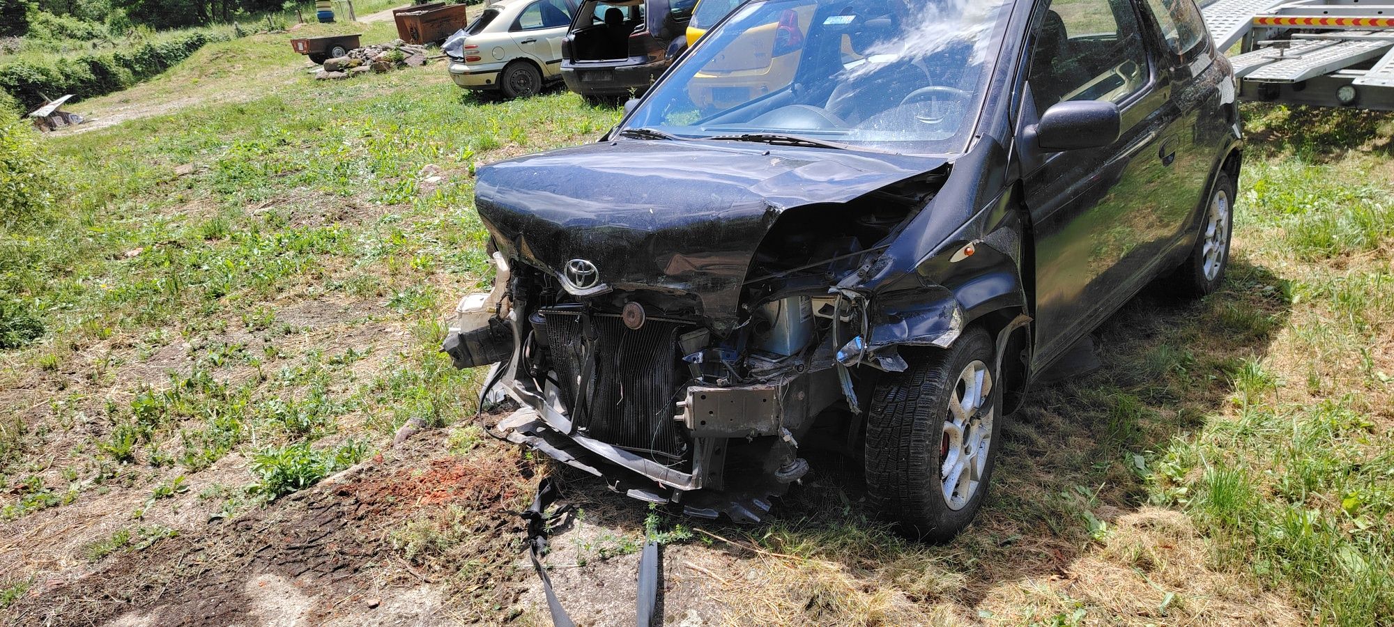 Продавам TOYOTA YARIS  1.0 VVT-i на Части!!
(0)