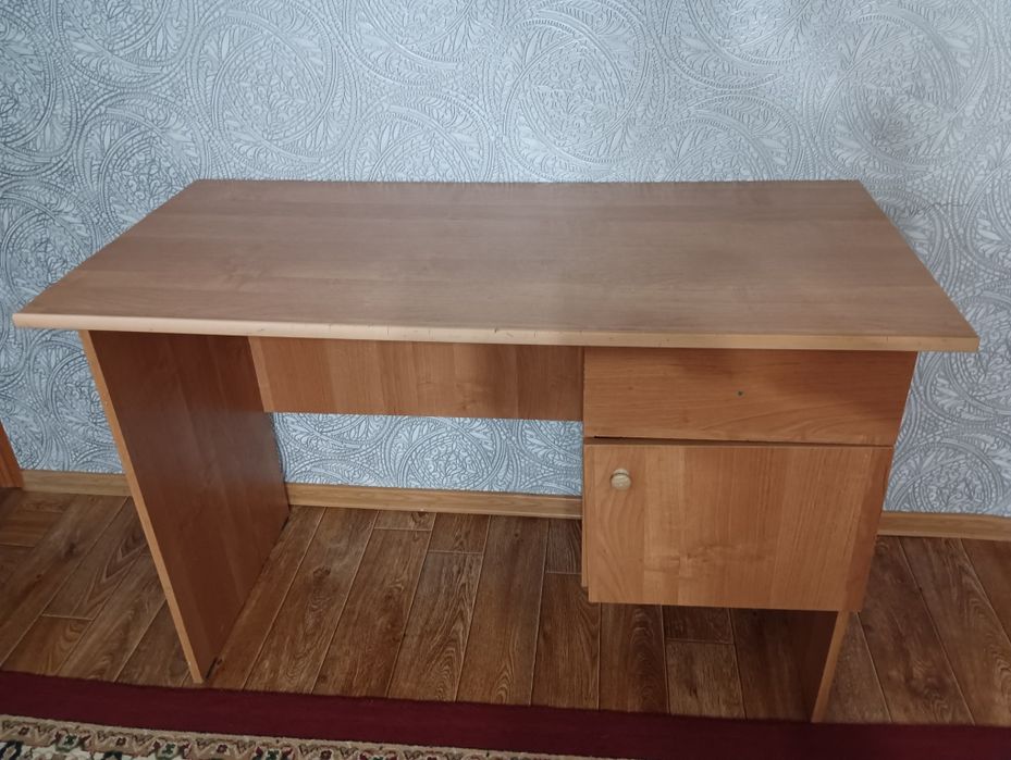 Офисный стол, парта