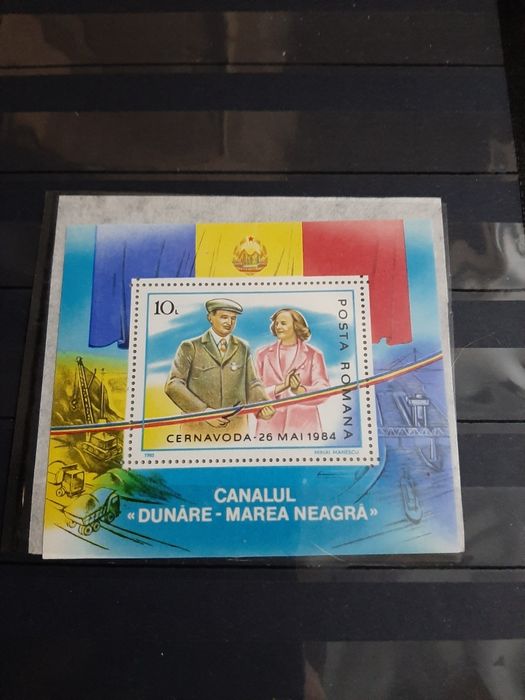 Clasor cu timbre vechi 400 + 10 colite diferite.