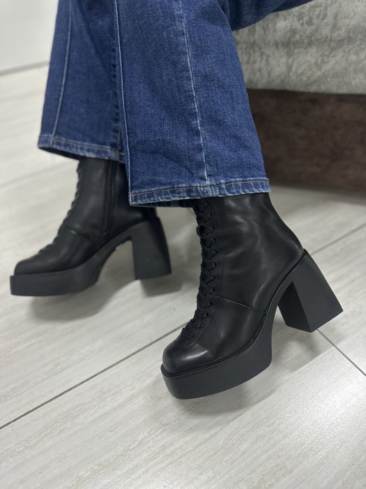 Продается обувь цены указаны