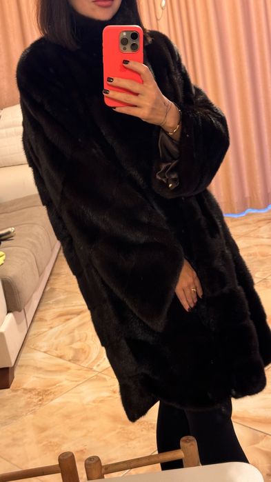 Палто от норка.XL.Визон. Естествена кожа с косъм.