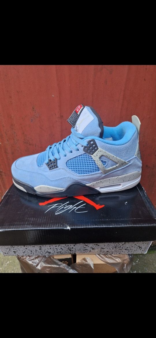 Jordan 4 Retro University Blue
University Blue