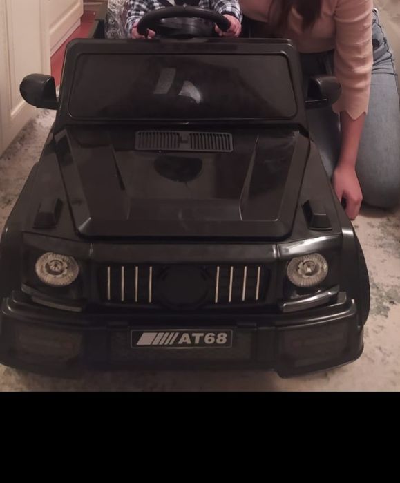 Электромашина для детей почти новый