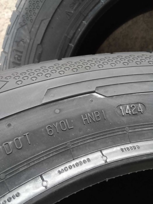 2 Нови бусови летни гуми 215/65R16C Continental VanCont 106T DOT2024