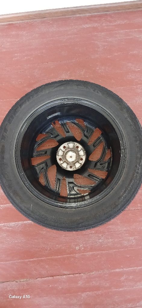 Hyundai Tucson диска балон сотилади R18