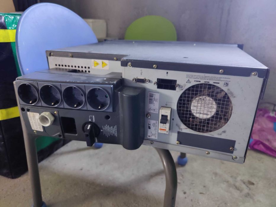UPS 3000VA Format Rack 4U - Sinus Pur - MGE Pulsar EXtreme - Rackabil