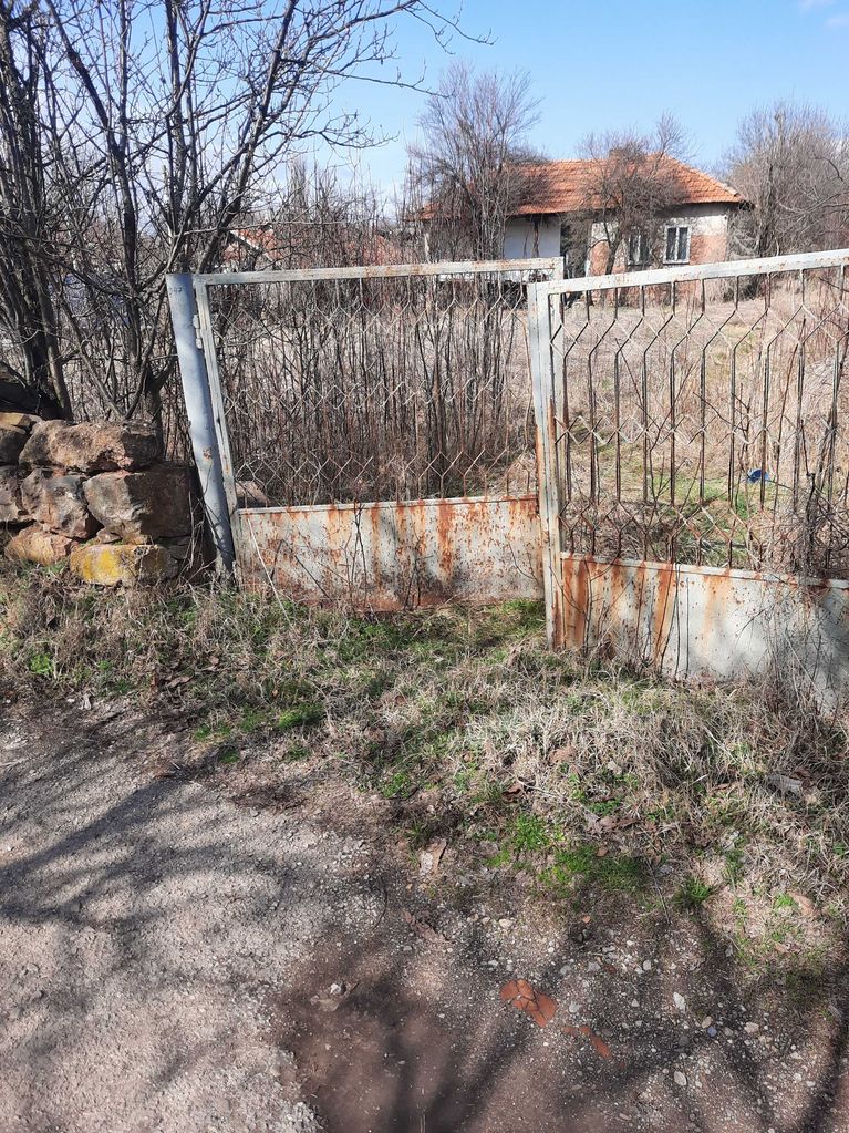Продава се Къща в Радомир - 45 кв.м за 896 €/кв.м - Снимка #1