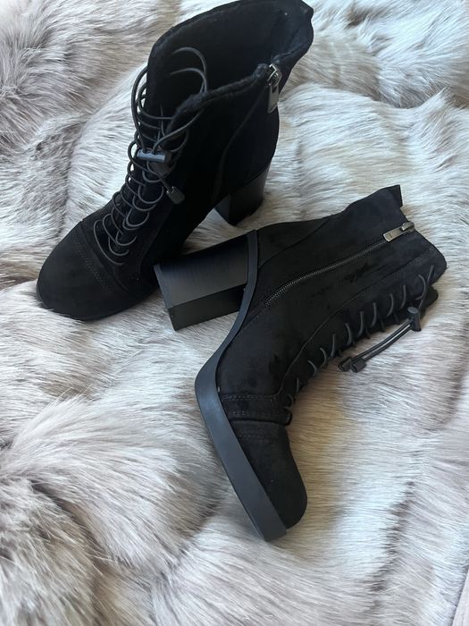 Зимни боти на ток от естествен велур