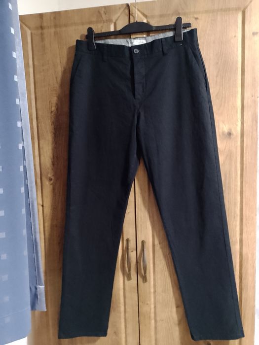 Pantaloni bărbați