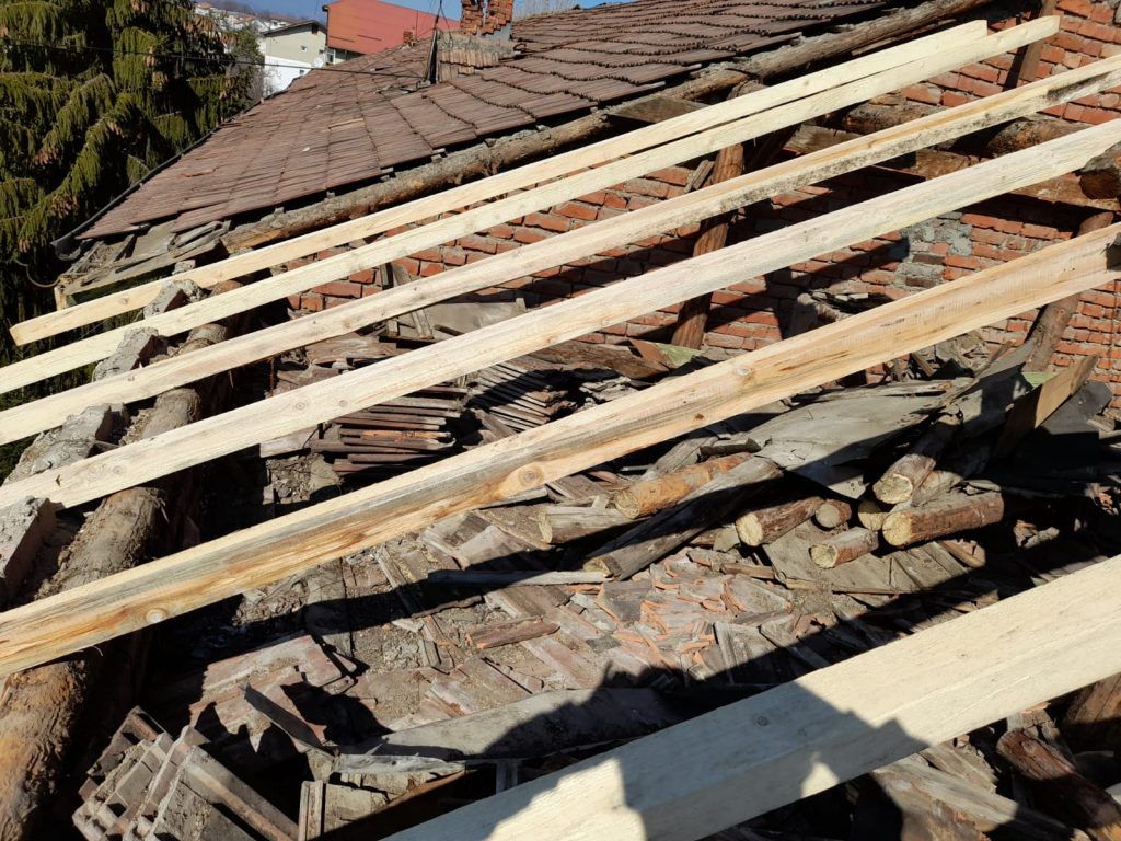 Reparații acoperișuri, montaj, vopsit acoperis