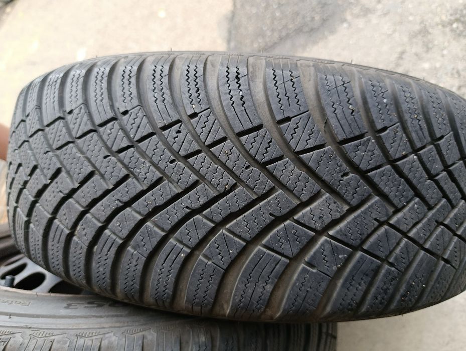 Set 4 anvelope de iarnă cu jante 205/55/R16 Hankook