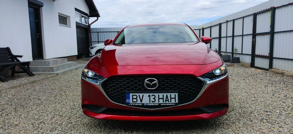 Mazda 3 Vand Mazda 3 hibrid Exclusive ,motor2000 Skyactiv ,an 2024 ,8300km