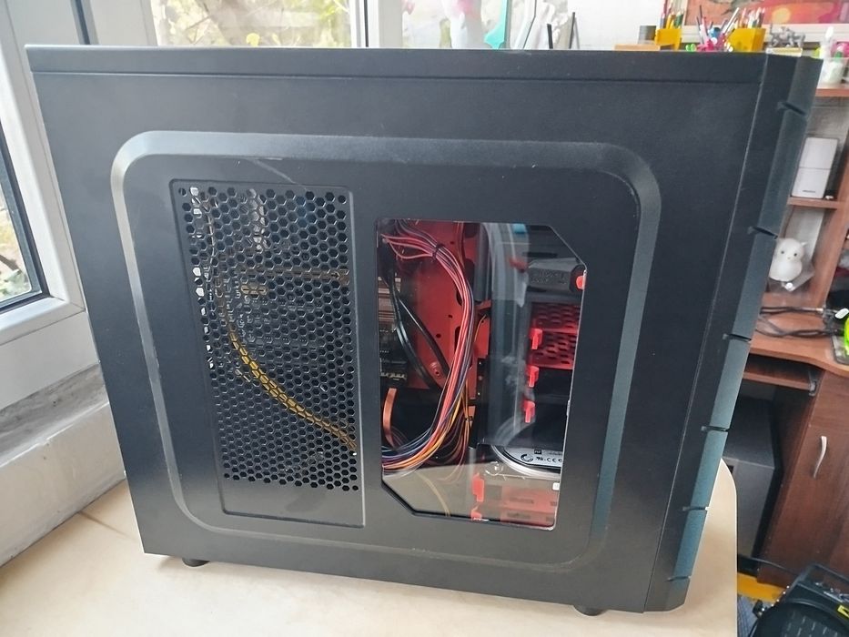 Core i5 4590 , 12 Gb DDR3 , SSD 250 , HDD 500