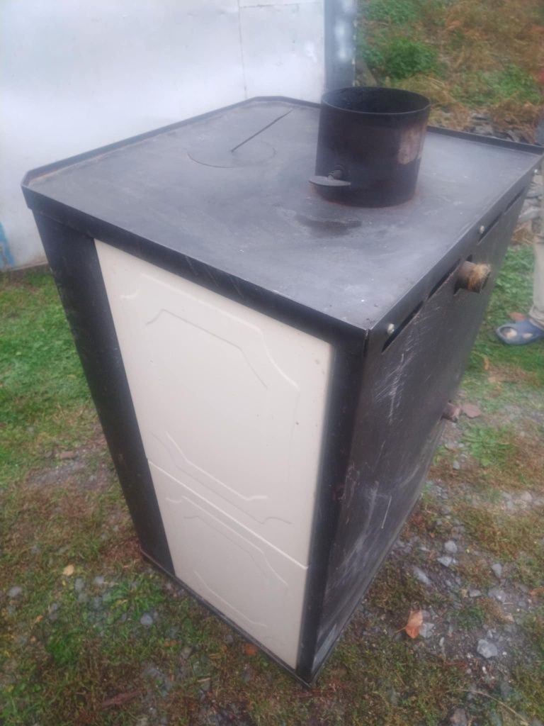 Камина с водна риза
 PRITY 17kw
Перфектно техническо и оптическо състо