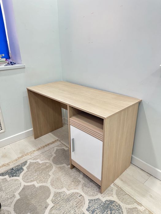 Продается письменный стол