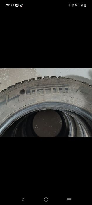 Зимние шины,в отличном состоянии