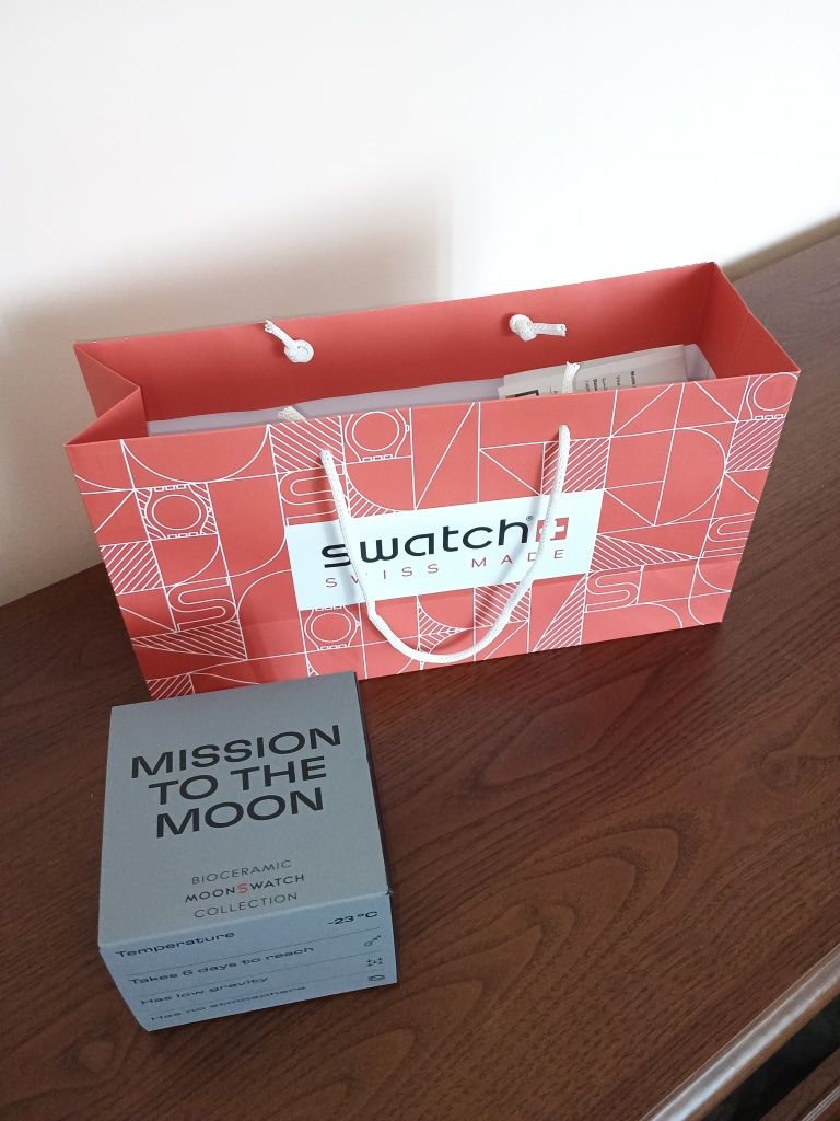 Swatch mission to the moon