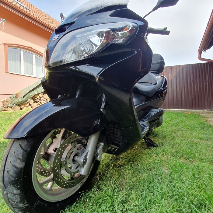 Suzuki Burgman 400