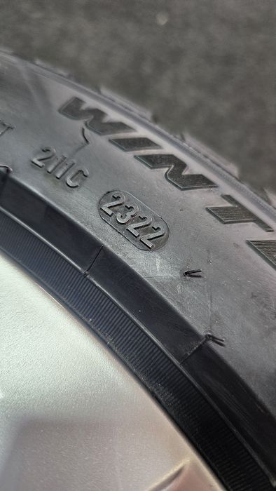 Jante aliaj 5x112 Volkswagen Golf + cauciucuri de iarna 205/50/17