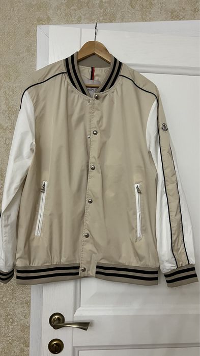 Ветровка Moncler