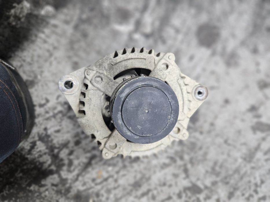 Alternator Toyota  2016 hilux cruiser 2706-30220