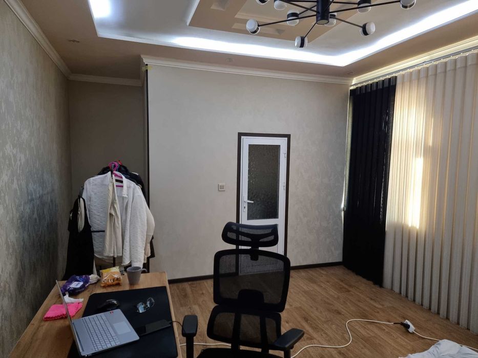 Uchaska sotiladi 7.5 sotix zangiota masjidi yonidagi katta ko'chada