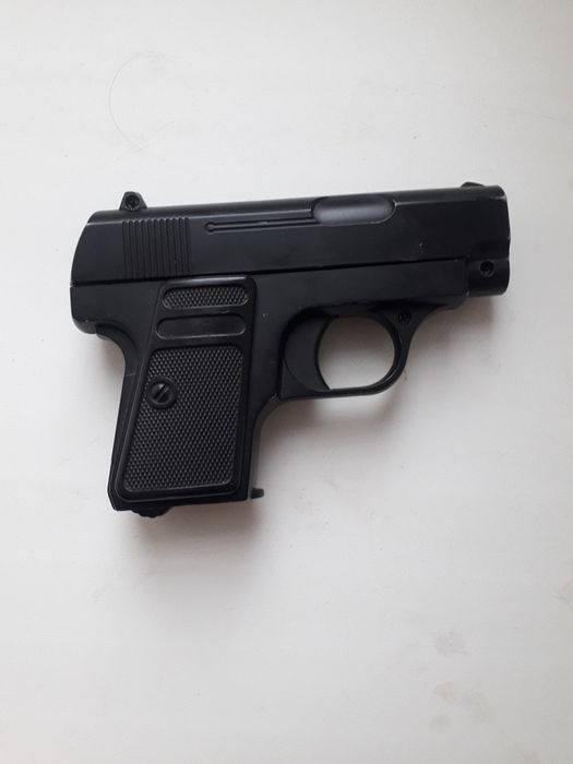 пистолет немного попользованный