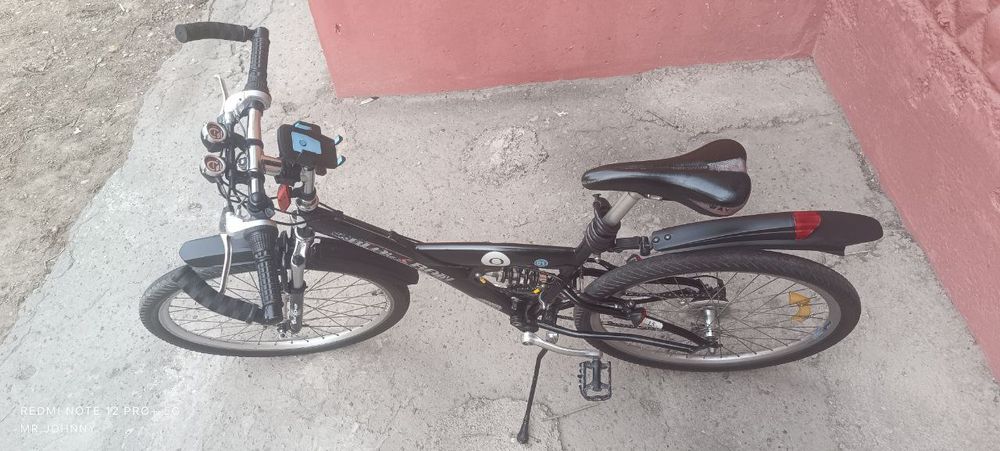 Fargʻona shahar frunskiy massivda velosiped sotiladi.