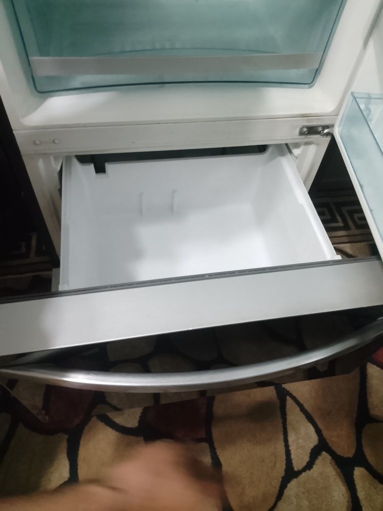 Продам холодильник рабочий