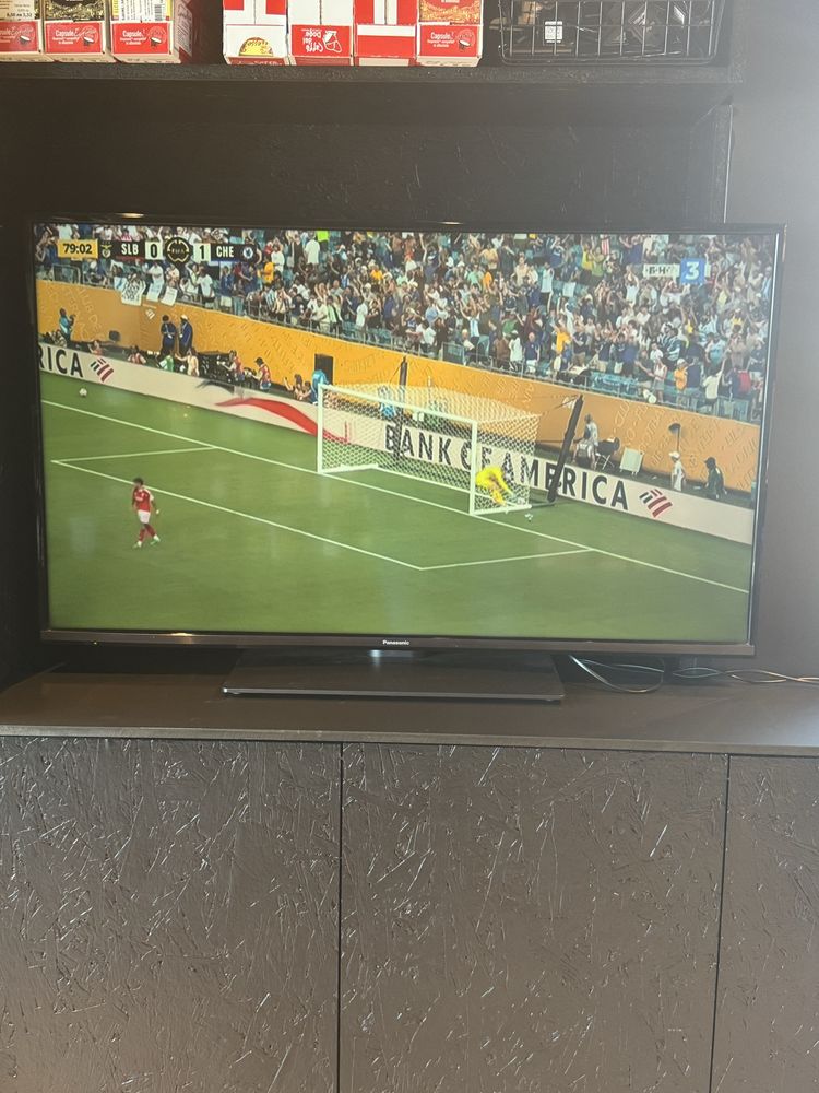 Телевизор Panasonic 43”