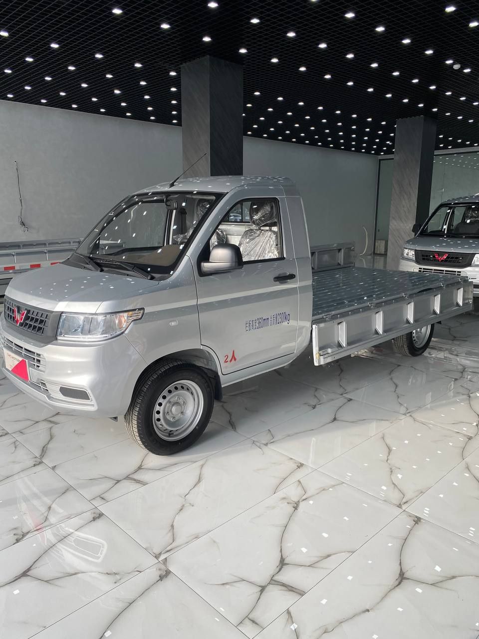 Wuling Dongguan New truck single row