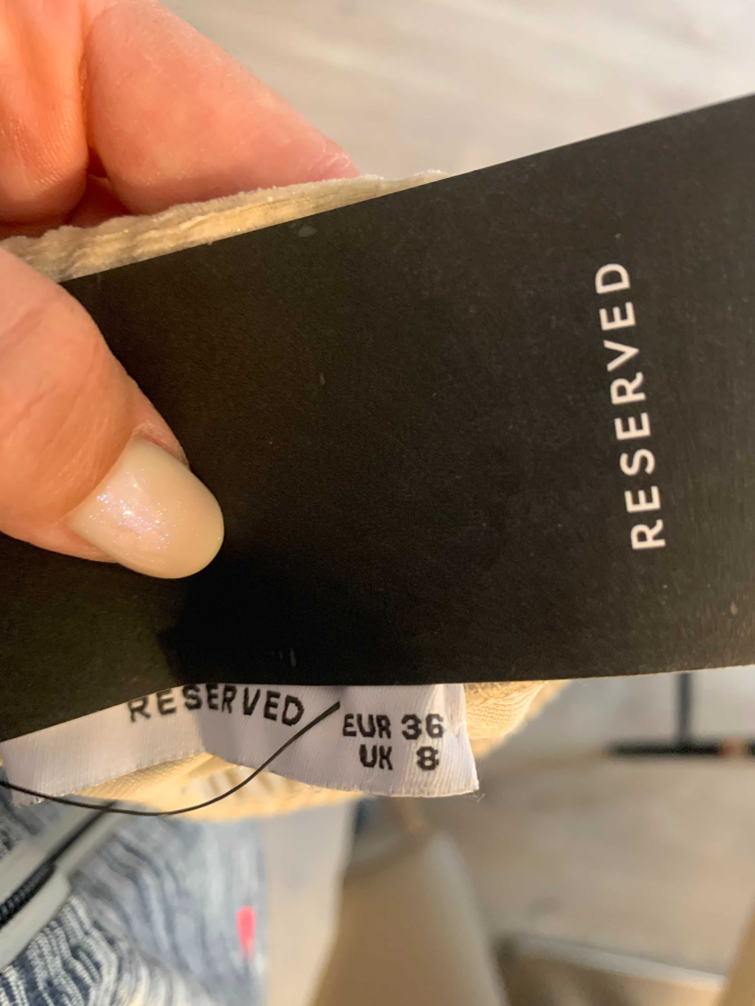 Fusta noua Reserved