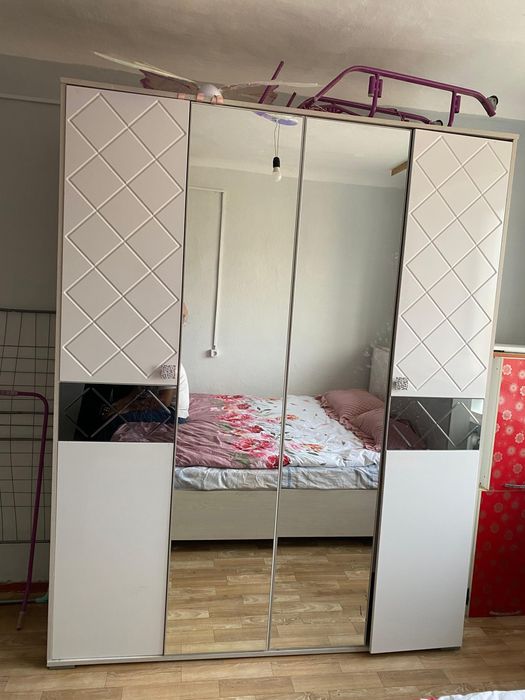 Гарнитур спальный