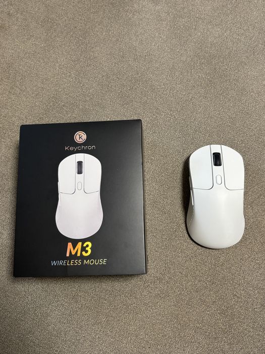 Чисто Нова Keychron m3 white