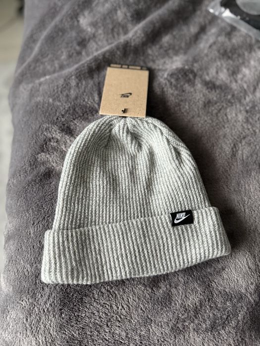 Nike caciula unisex gri cu logo mic marime OS noua originala