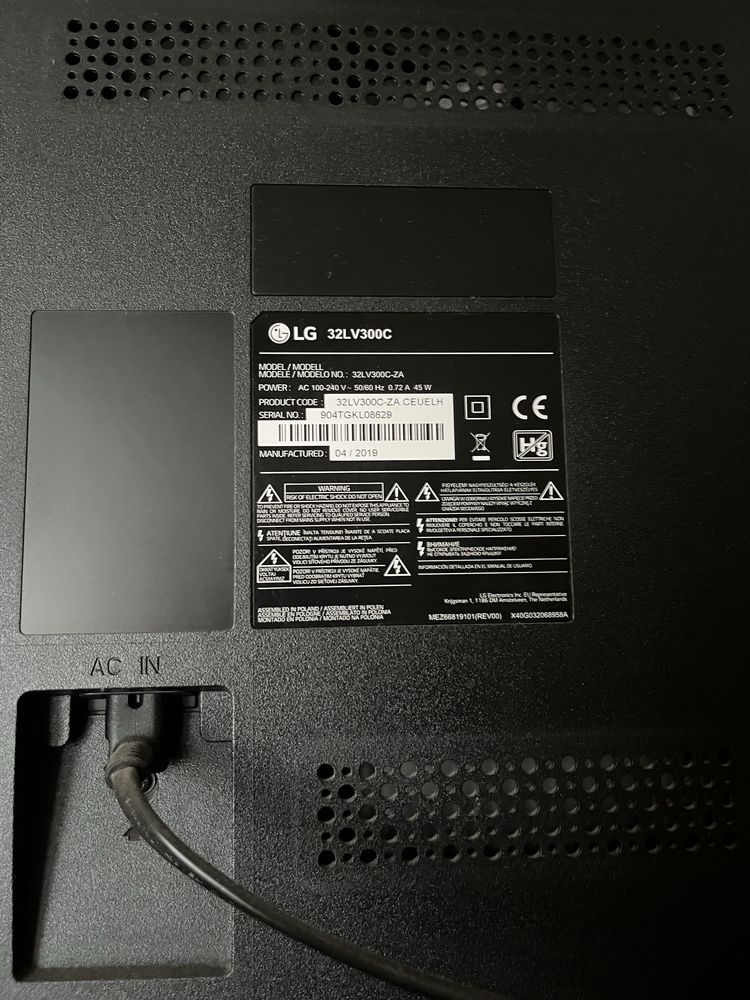 Телевизор LG  32LV300C