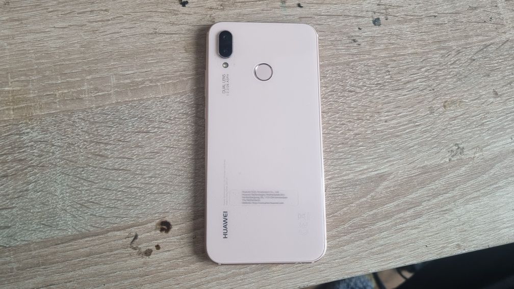 Vand Huawei p20 lite