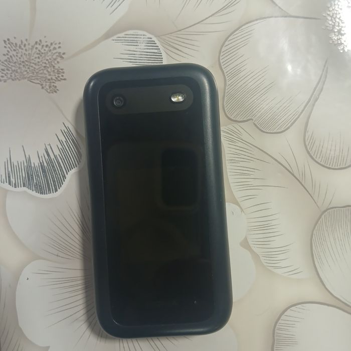 Telefon Nokia.     .