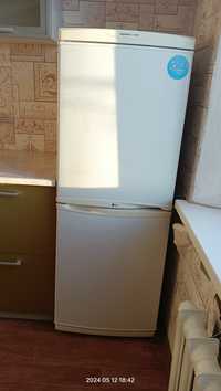 Продам холодильник LG рабочи 27 000