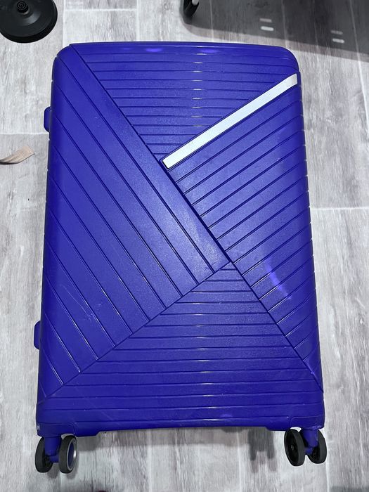 Чемодан , размер М