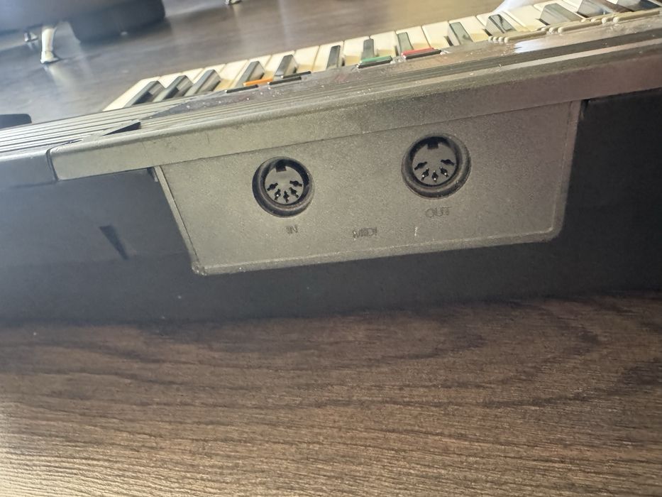 Синтезатор йоника Yamaha PSR-37