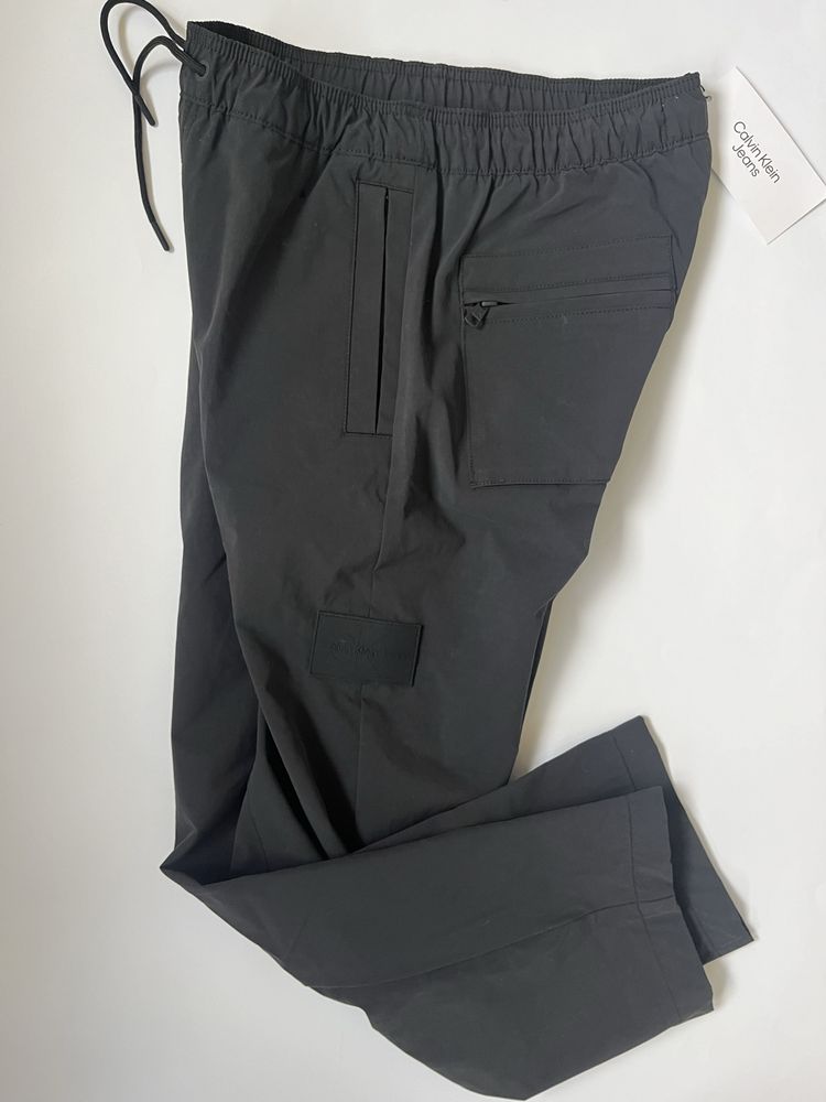 Calvin Klein Jeans : Technical Fabrication woven relaxed - НОВ S/M