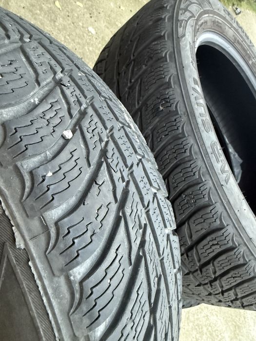 Cauciucuri iarna Nokian 215/60/17