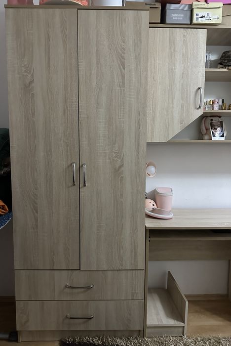 Продам Шкаф в очень хорошим состояние