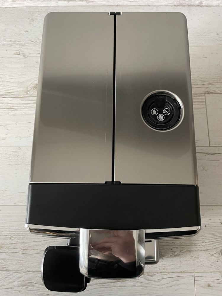 Кафеавтомат Saeco/ Philips Latte go EP5335