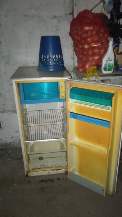 Холодильник рабочий