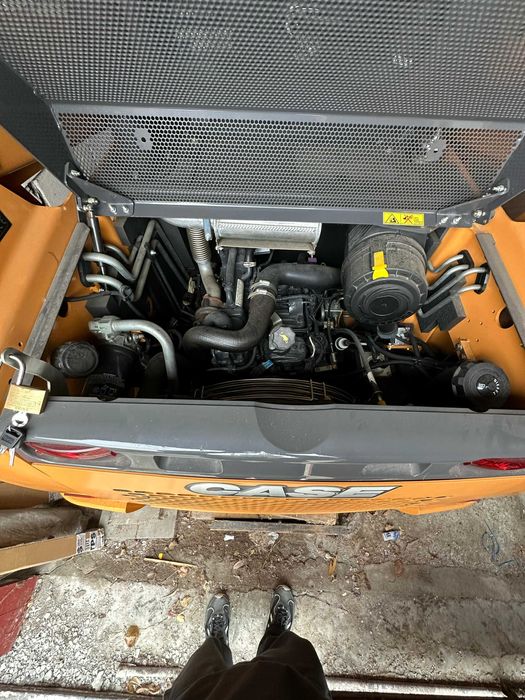Mini-încărcătoare Case SR200