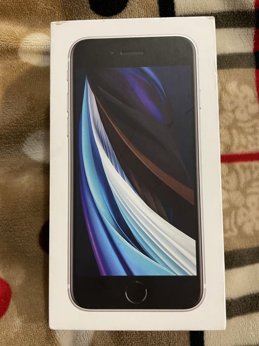 Продам Iphone Se 2020