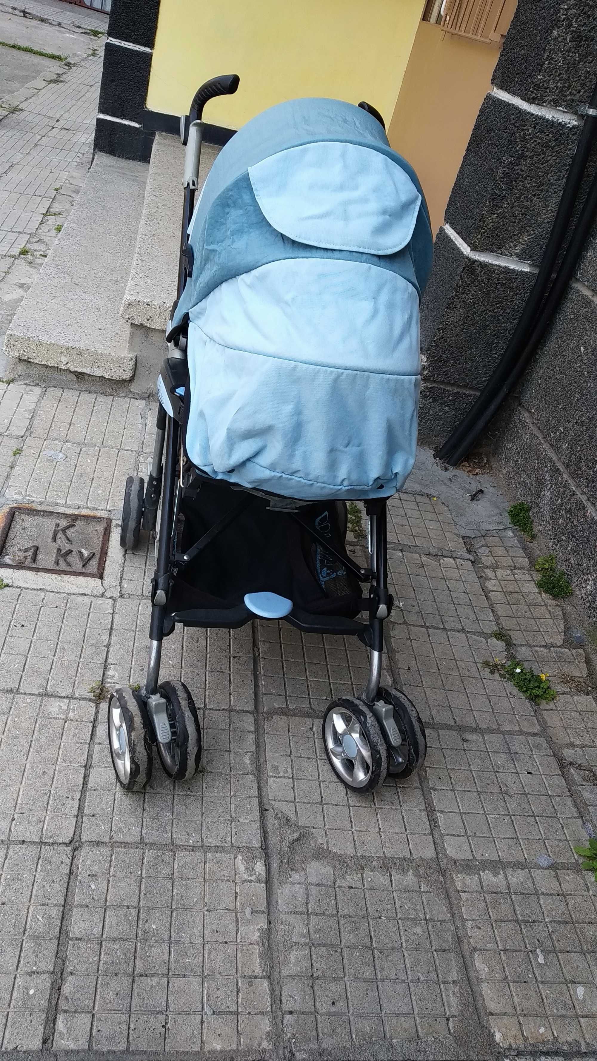 Детска   количка.